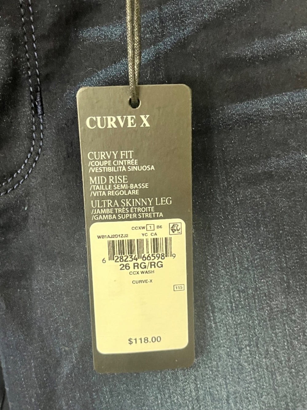 NWT Guess jeans - Picture 3 of 4